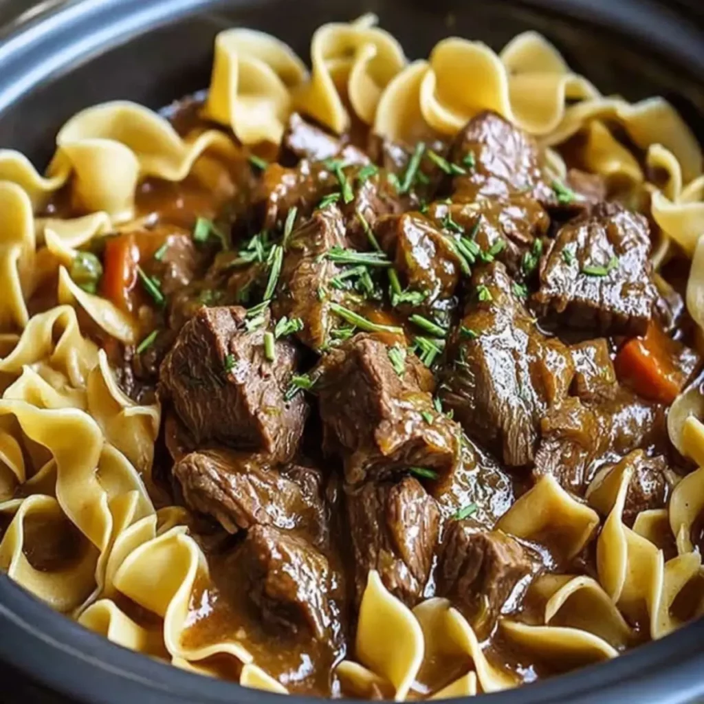 Slow Cooker Beef and Noodles