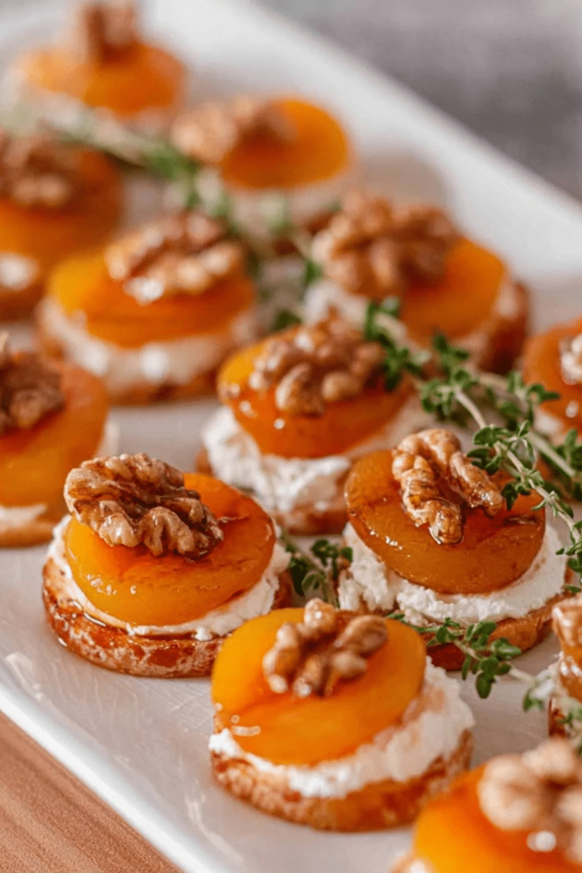 Apricot and Goat Cheese Appetizers