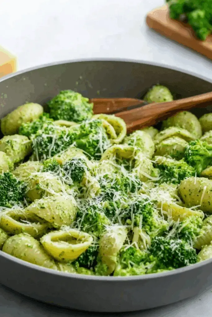 Healthy Broccoli Pasta